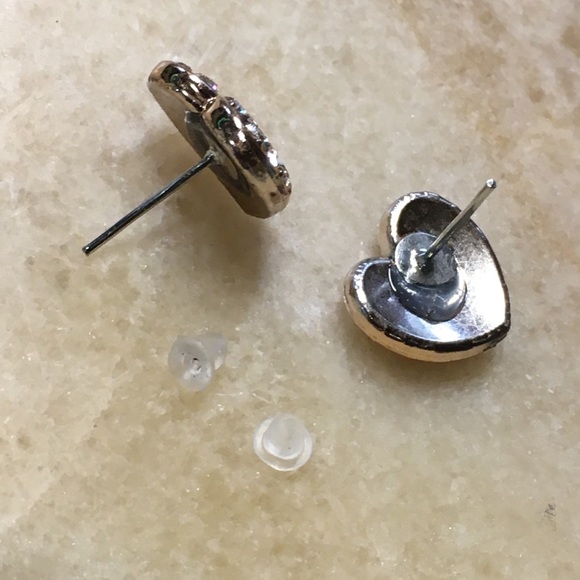 🎈Sale 🎈2 for $10 NWOT rhinestoned look heart gold (color)  post earrings - Picture 5 of 5